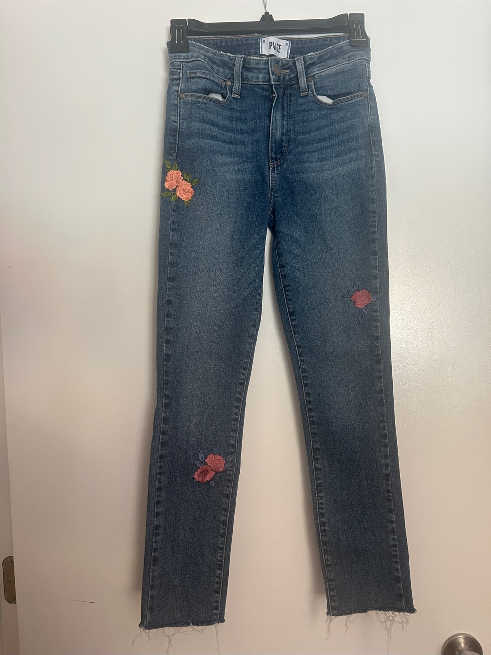 PAIGE Dark Blue Skinny Jeans with Embroidered Roses